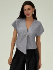 Aloruh Women Simple Single Button Batwing Sleeve Short Sleeve Shirt, Suitable For Commuting In Summer - Image 3